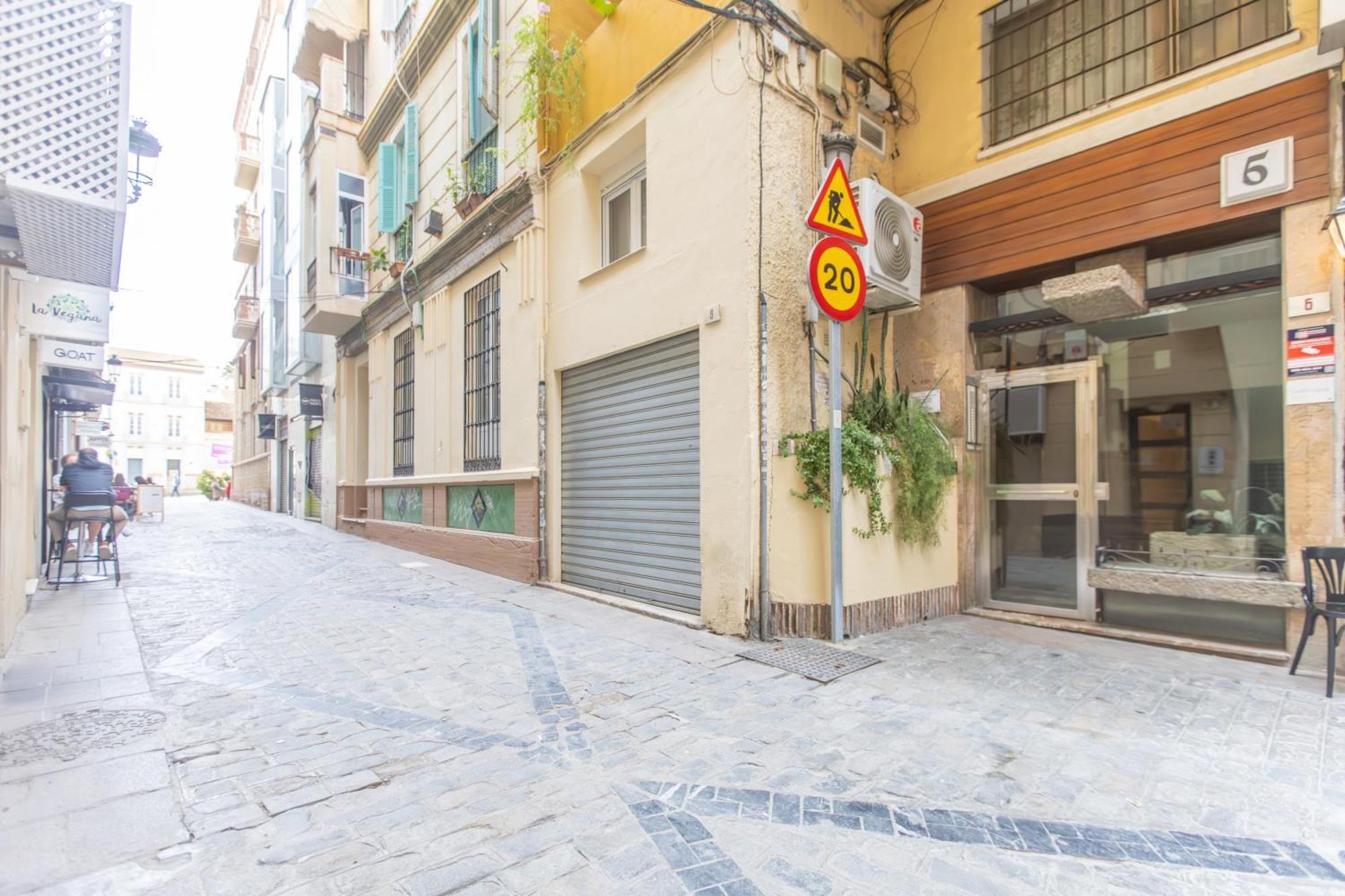 Homely Malaga San Juan De Letran Plaza De La Merced Buitenkant foto